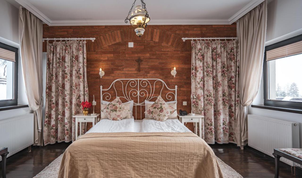 Hotel Conacul Bratescu Bran  Esterno foto