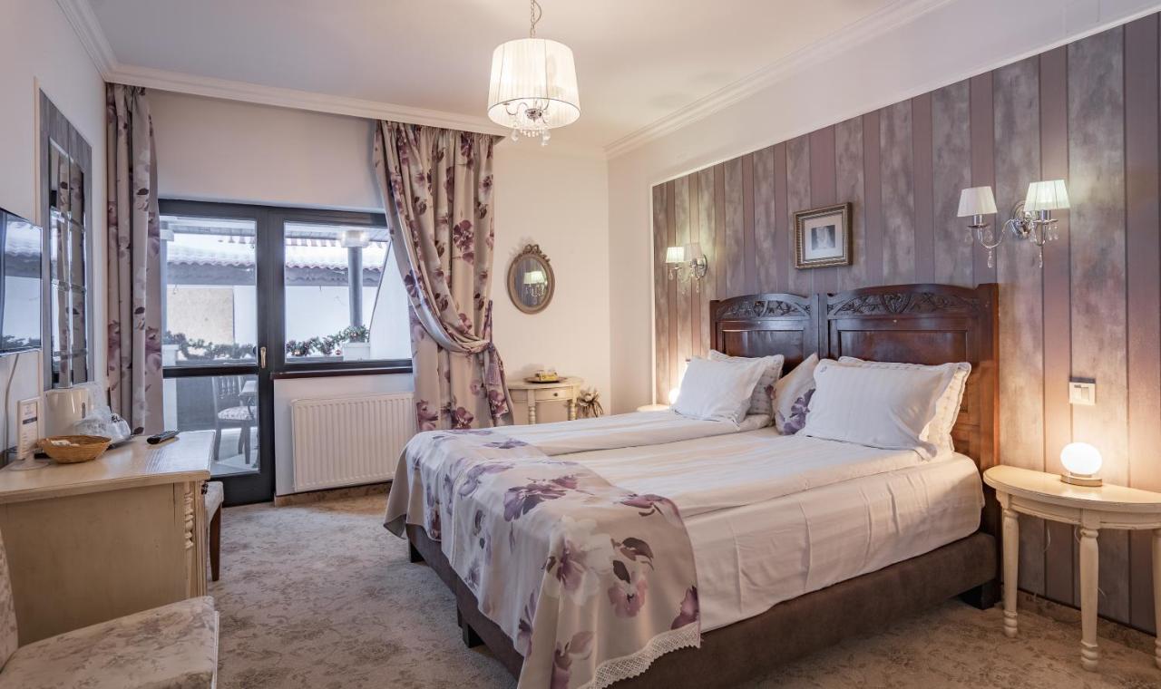 Hotel Conacul Bratescu Bran  Esterno foto