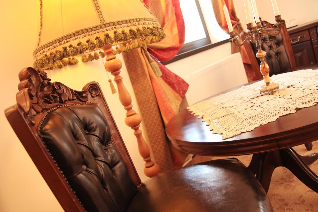 Hotel Conacul Bratescu Bran  Esterno foto