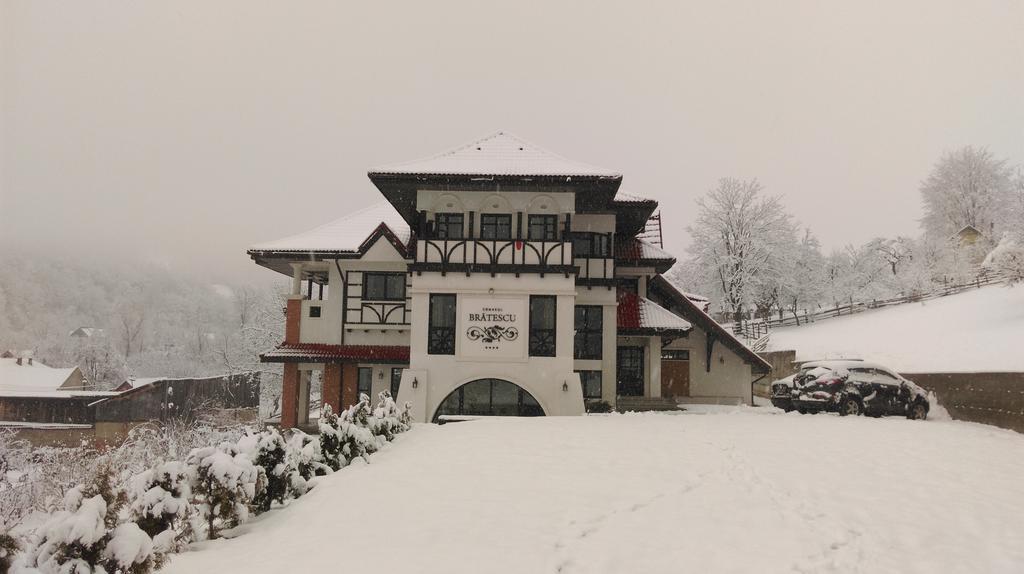 Hotel Conacul Bratescu Bran  Esterno foto
