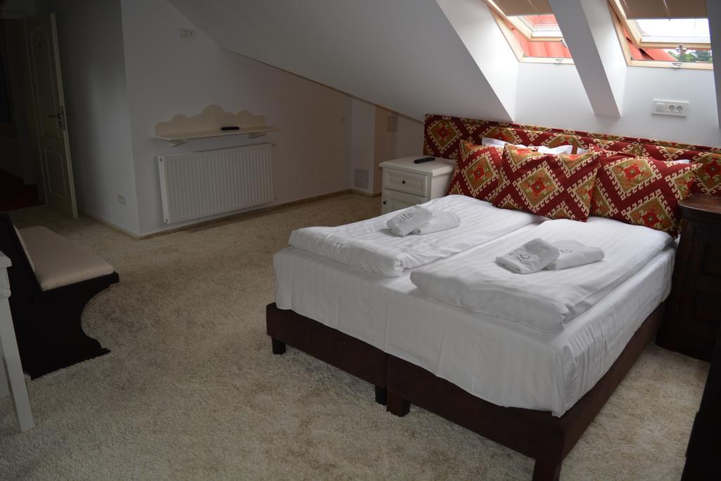 Hotel Conacul Bratescu Bran  Esterno foto