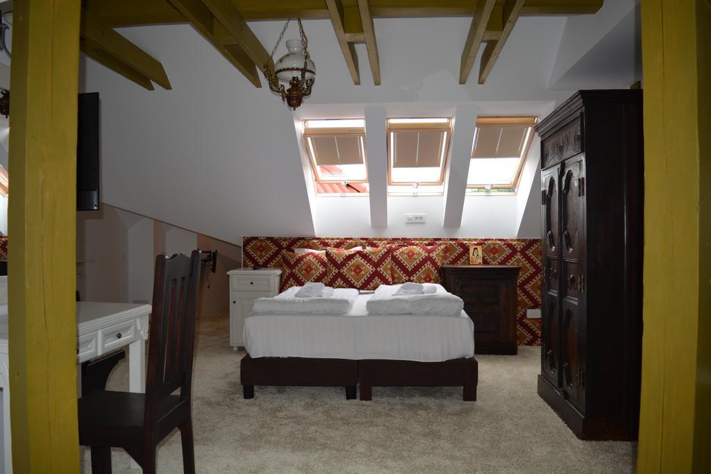 Hotel Conacul Bratescu Bran  Esterno foto