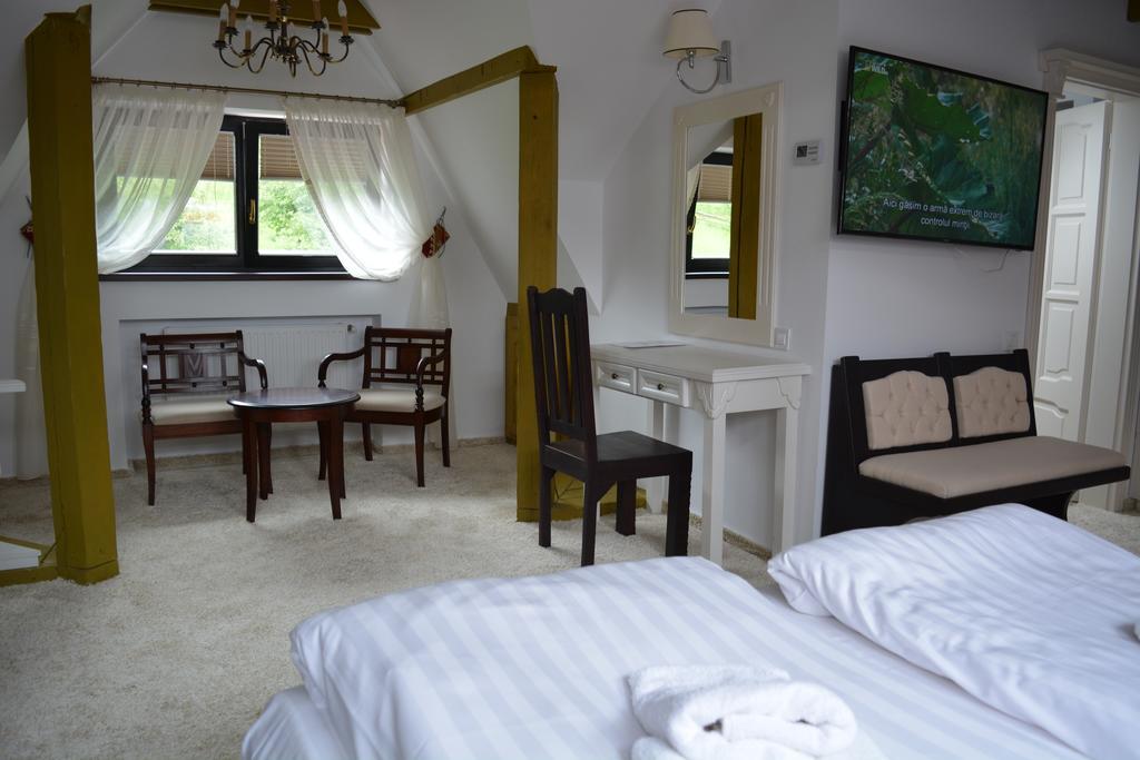 Hotel Conacul Bratescu Bran  Esterno foto