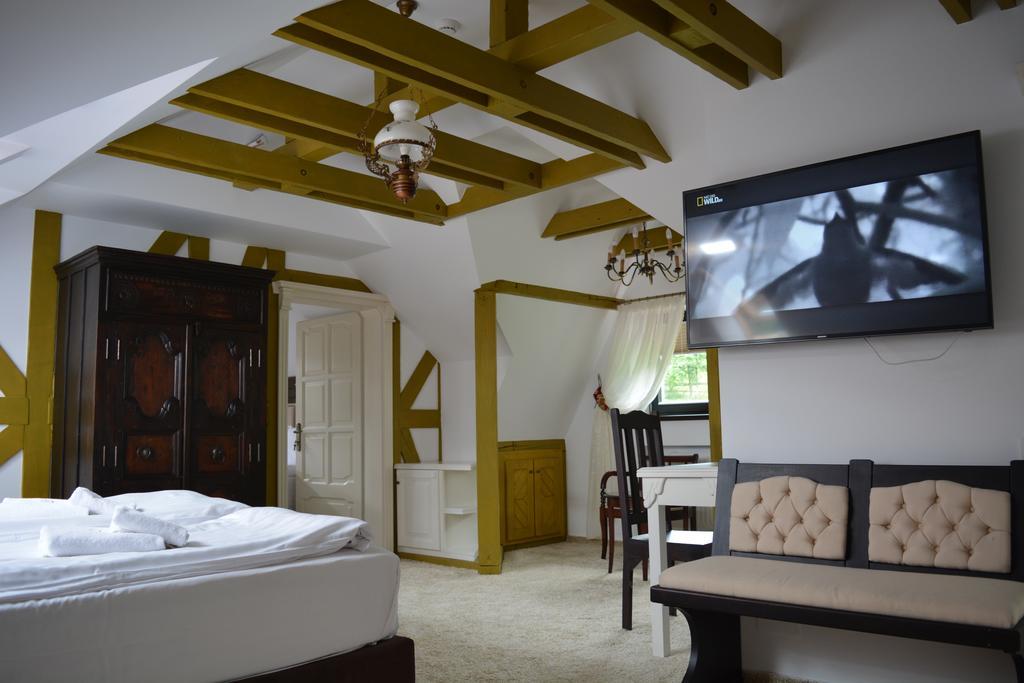 Hotel Conacul Bratescu Bran  Esterno foto